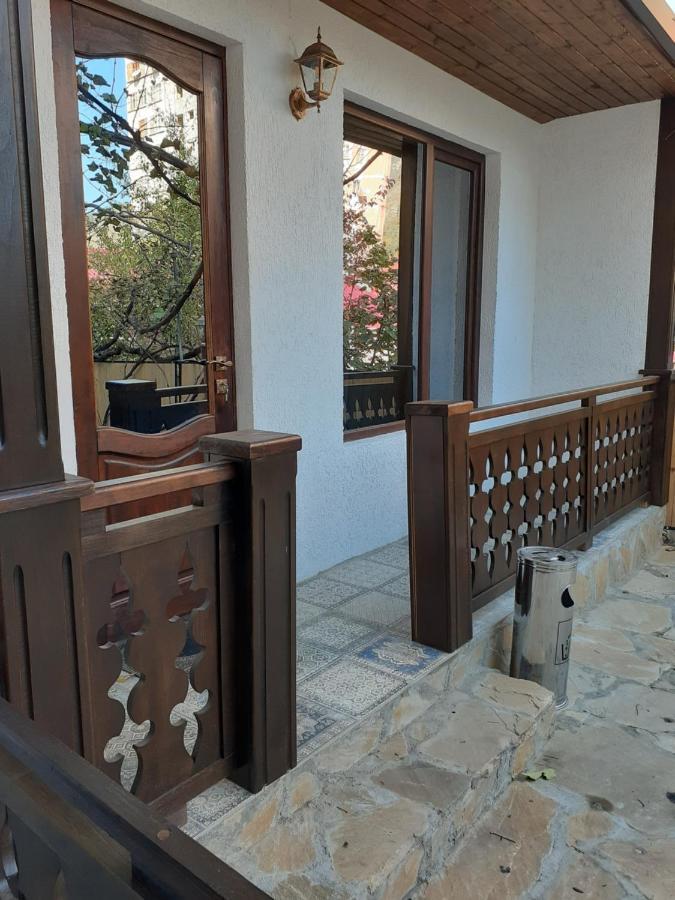 Apartment Borjomi, Erekle Street, 21A Kültér fotó